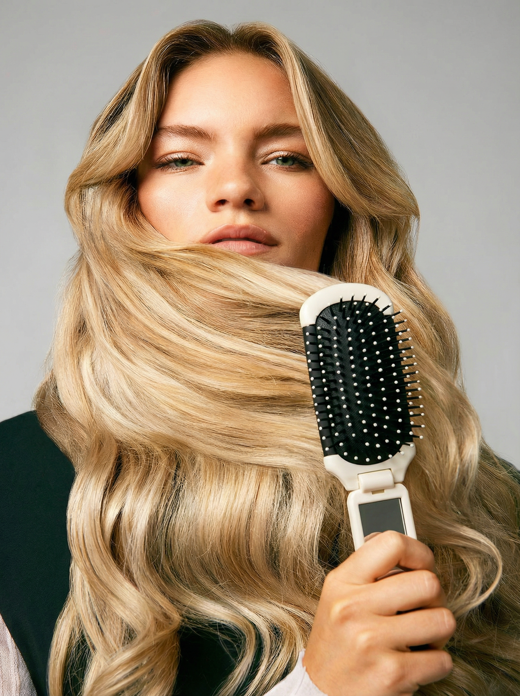 Vackra™ Vikbar kompakt och portabel kam